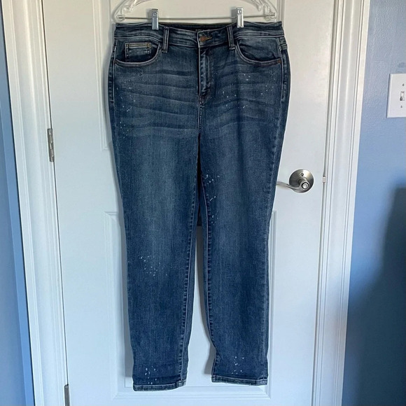 Judy Blue High Rise Bleach Splash Boyfriend Jeans/Blue - 29738 - Picture 2 of 16